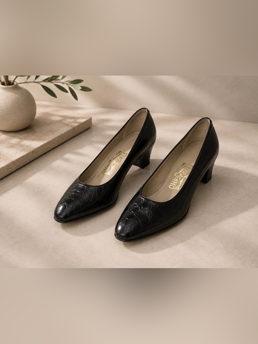 Vintage Salvatore Ferragamo Black Leather Pumps 9AA Low Heel Luxury Old Money